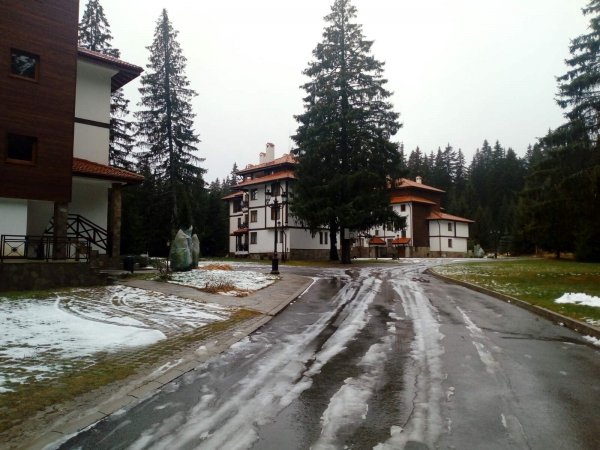 Family apart - smolyan lake — снимка 1