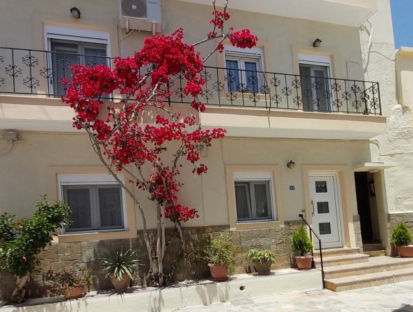 Old town apartment — фотографија 1