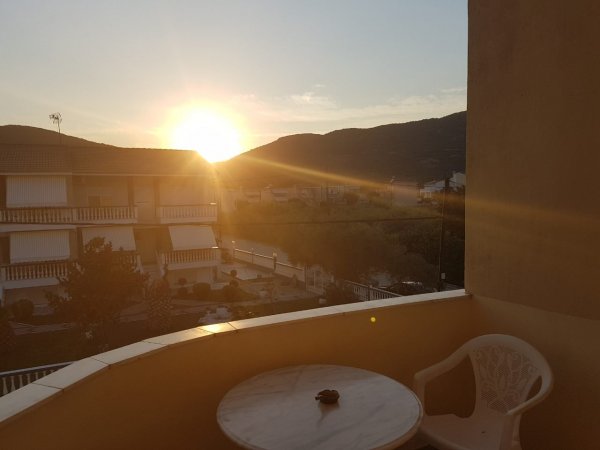 Sunny Villa next to the sea