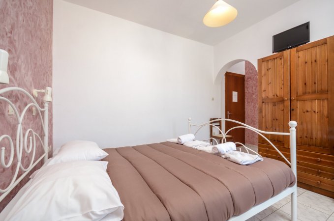 Depis economy double room Naxos town — снимка 5
