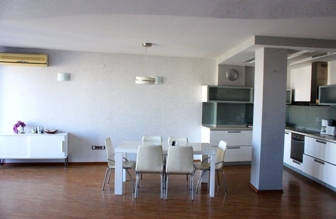 One bedroom apartment in complex Martinelly — фотографија 2