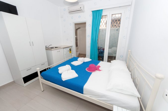 DOUBLE ROOM GROUND FLOOR FOR TWO — снимка 2