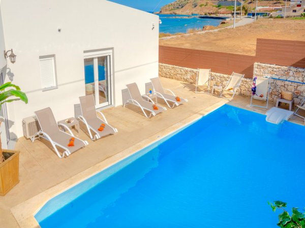 Sky Beachfront Villa with private pool — снимка 5