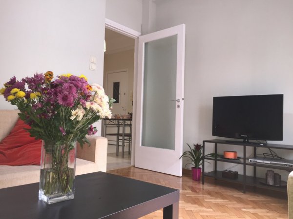 Acropolis Koukaki Two-Bedrooom Cozy Apartment — снимка 3