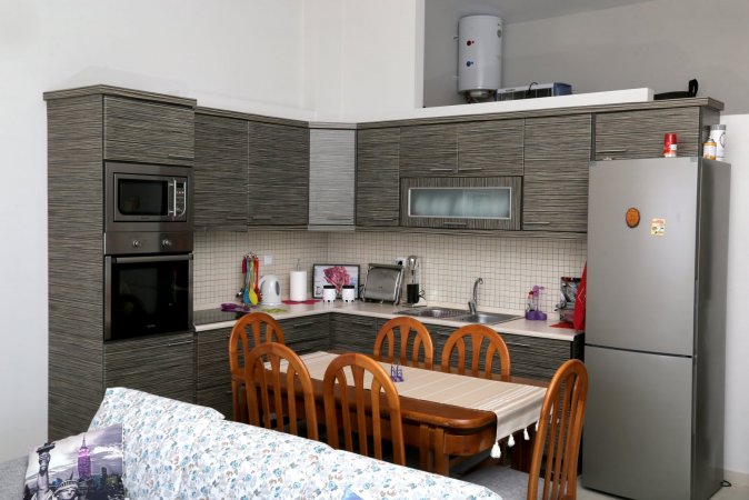 Lakis Luxury Apartment — снимка 3