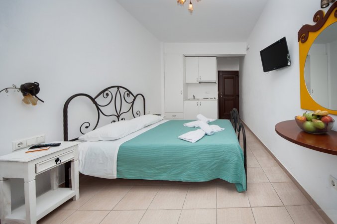 Double superior room Naxos town — снимка 2
