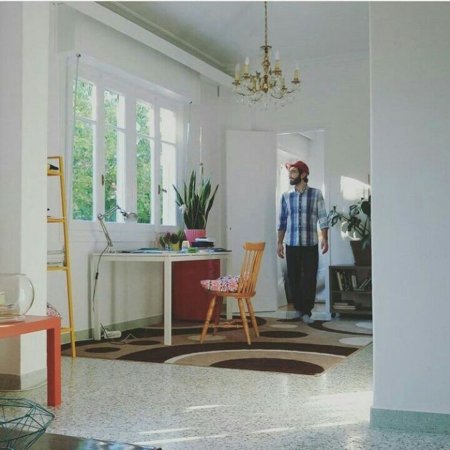 Cozy space in a cozy apartment — снимка 1