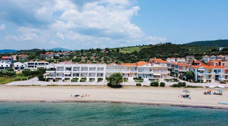 Porto Maria Beachfront Cottage — снимка 2