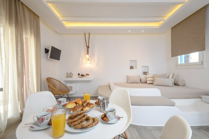 Luxury villa with pool at Plaka beach Naxos — снимка 5