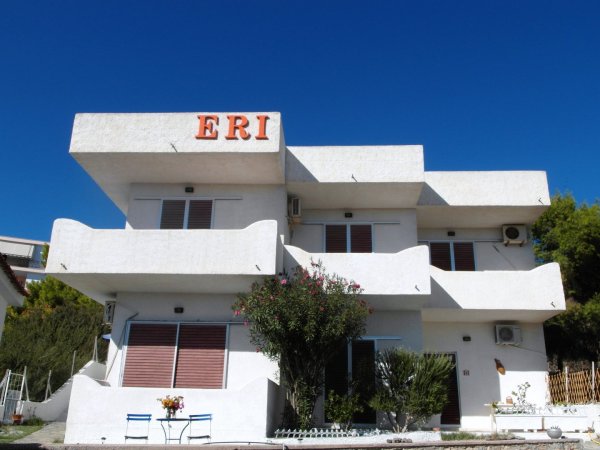 ERI STUDIOS — фотографија 1