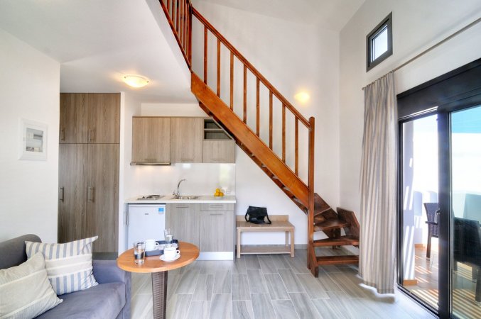 Myrtos Mare Suites Family Maisonette — фотографија 5