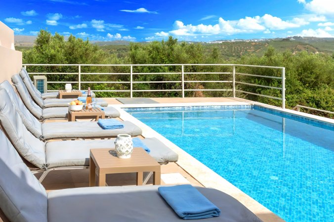 Cretan Sunrise Lodge Heated Pool — снимка 6
