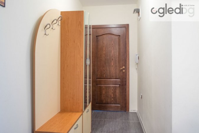 Two bedroom apartment in 300 m from the beach — фотографија 1