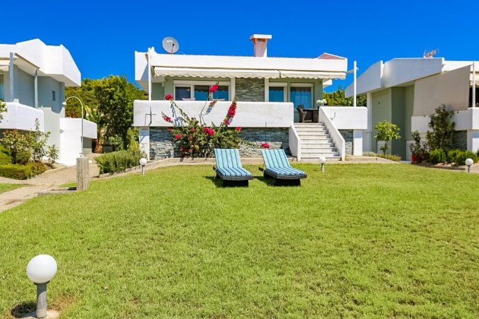 Mira Mare Beachfront Villa — снимка 4
