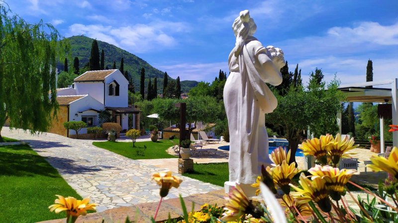 villa Claire, hide away in a green scenery