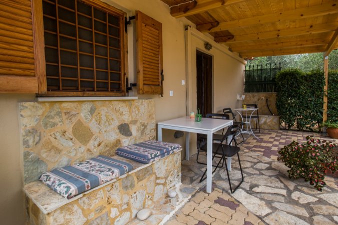 olive house "studio" — снимка 1