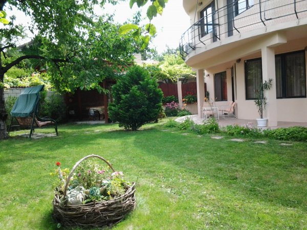 Vacation home Sunny day — фотографија 2