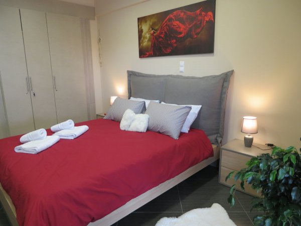 OLIVE GREEN APARTMENT near airport — снимка 6