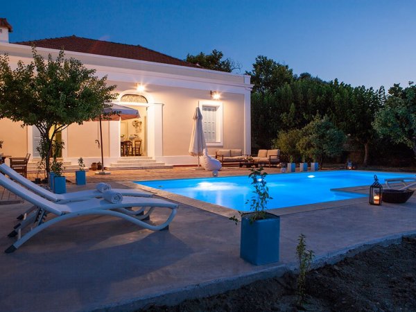 Villa Pyrgo-Stylish old House, with Swimming Pool — фотографија 1