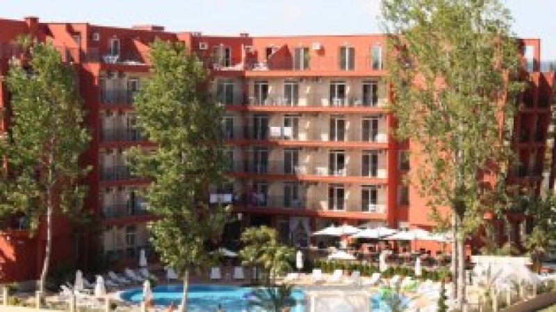 Студи за 3 човека, Слънчев Бряг, 400 м. от морето. — снимка 2
