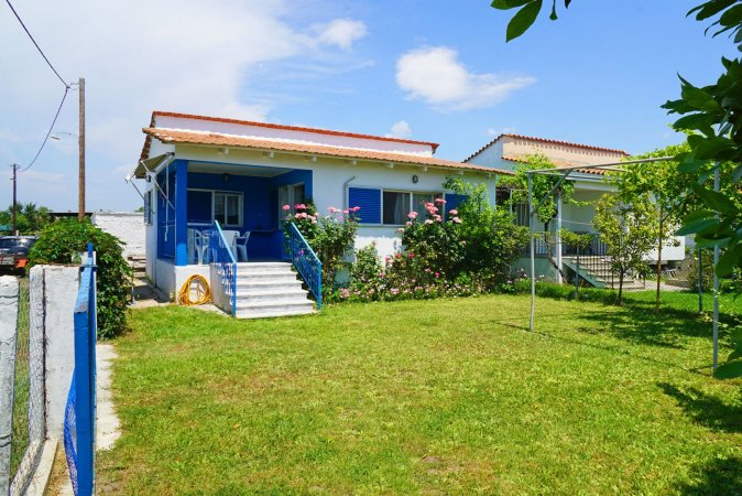 Blue House — фотографија 2