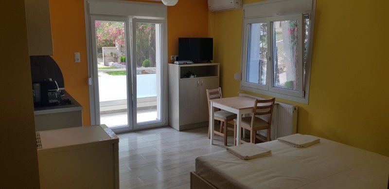 Къща за гости Laida studios 1 — снимка 2