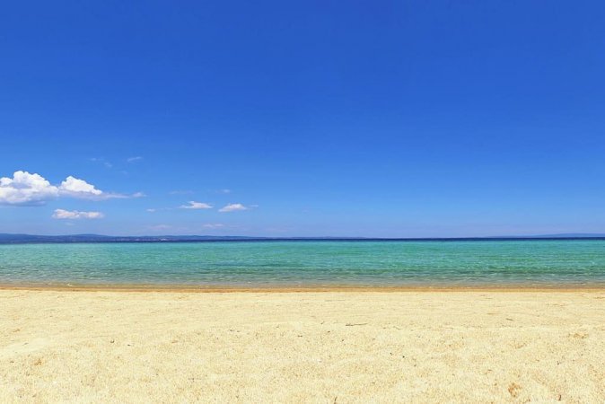 Beachfront house with amazing view of Diaporos Island, Greece — снимка 6