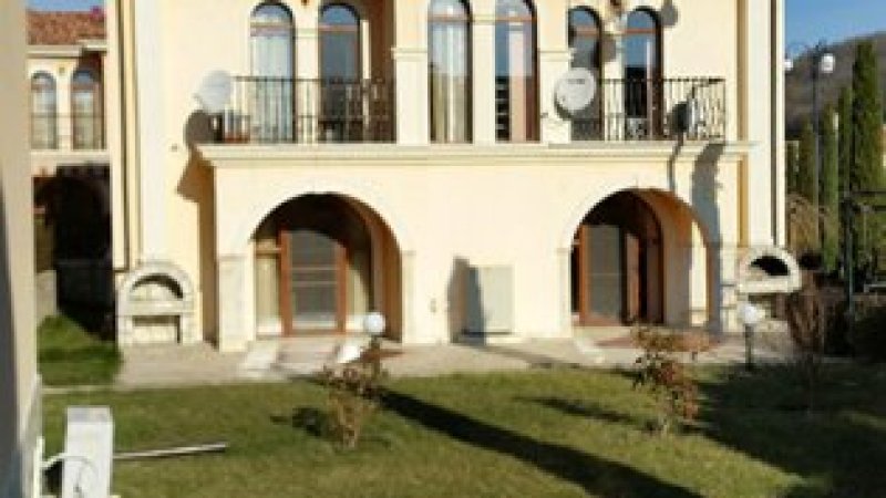 Апартамент с 1 спалня в комплекс Вили Романа — снимка 1