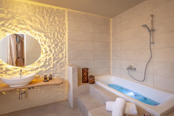 ⭐ Sandy Suite ★ Jacuzzi - 10min walk Ipsos beach ★ — снимка 5