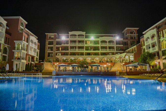 SAINT George * Menada Apartments апартамент с изглед към басейна — снимка 4