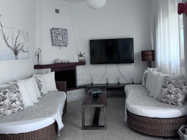 Bozis Private Pool Villa, Siviri — снимка 3