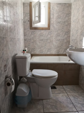Apartment with a huge Balcony and 10 min away from Metro! — снимка 4