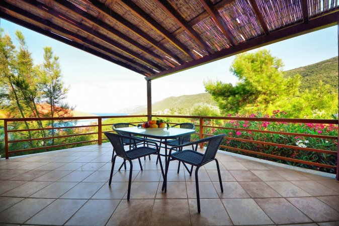 MOUZAKIS VILLAS (YELLOW VILLA) — фотографија 6