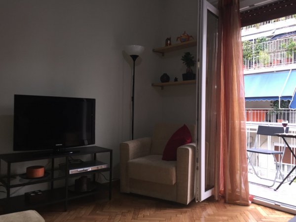 Acropolis Koukaki Two-Bedrooom Cozy Apartment — снимка 4