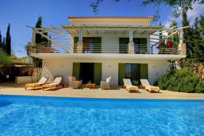 Ideales Resort Deluxe 3 bedroom villa Telina — снимка 4