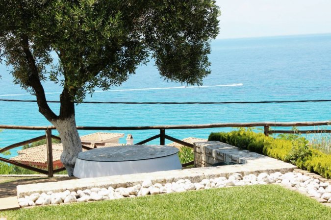 Elegant and classy maisonette in Posidi Halkidiki — снимка 2