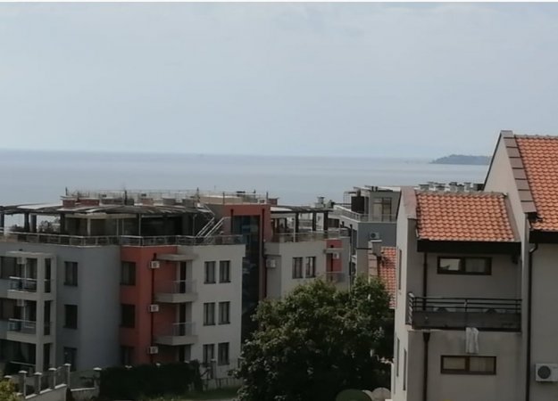 Апартамент с гледка море и басейн в Свети Влас — снимка 6
