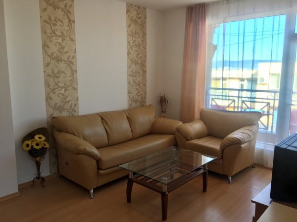 Apartment in Sunny day 6 — снимка 2