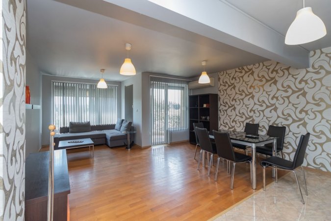 Nadia's Breeze - Spacious 1BR Apartment near the Beach — снимка 1