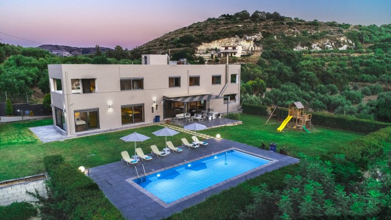 Luxury Villa Nota — снимка 1
