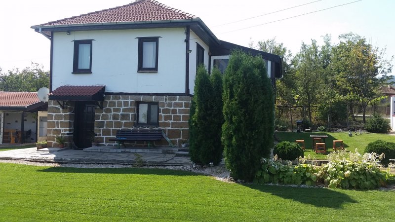 Къща за гости РЕЛАКС — снимка 1