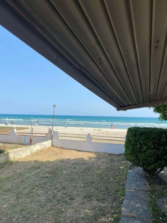 The beach house — снимка 2