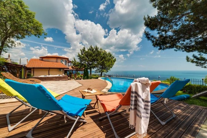 Lovely villa with а privat pool and jacuzzi , amazing sea view Black Sea,Albena,Bulgaria — фотографија 1