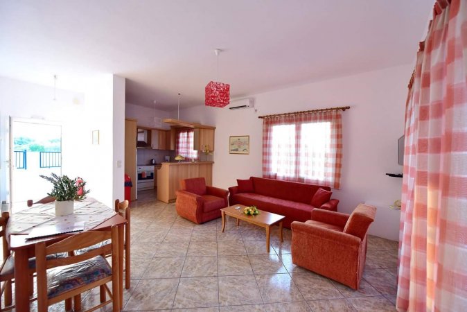 MOUZAKIS VILLAS (RED VILLA) — фотографија 4