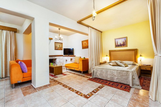 Dias Junior Suite [Akritas Ef Zin Villas & Suites] — снимка 3