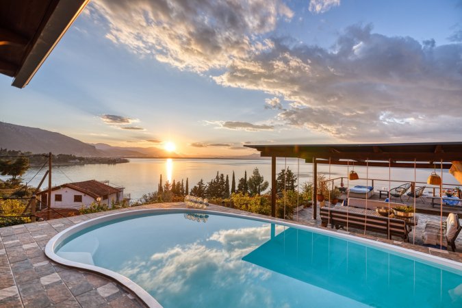 Magical view, villa Asproneri, Kamena Vourla — снимка 1