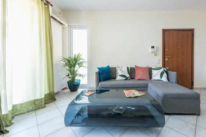 Appartamento vicino alla Riviera di Atene, a 4 fermate dal centro — foto 1