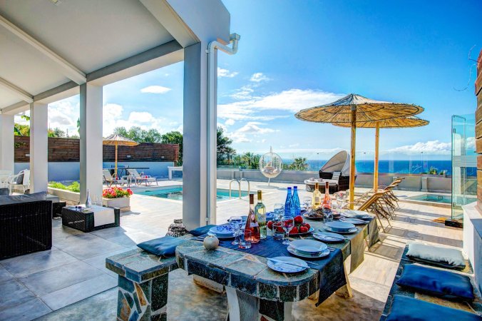 Luxury Villa Cavo Mare Thalassa with private pool & jacuzzi — снимка 3