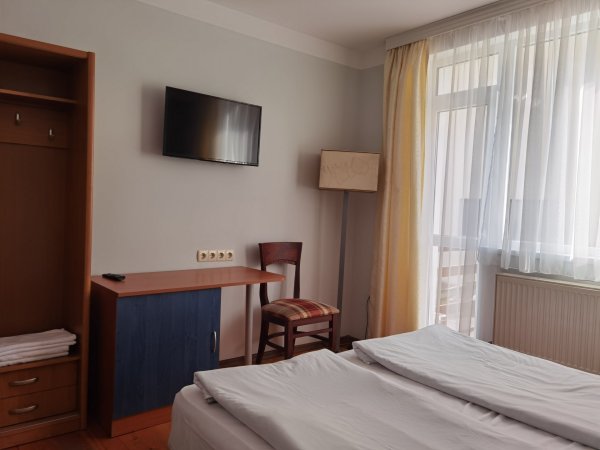 Extended triple room in the Guest House "Mira" *** — снимка 3