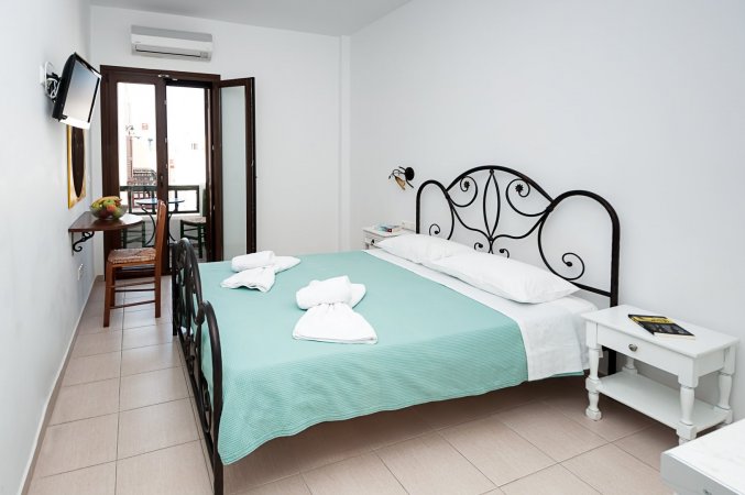 Double superior room Naxos town — снимка 1